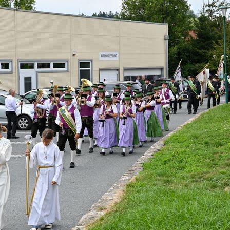 ÖKB-Jubiläumsfest 25 Jahre neues Kriegerdenkmal in Heiligenkreuz/W.