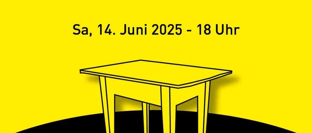 Ein Poster zeigt einen gelben Tisch auf einer schwarzen Oberfläche mit gelbem Hintergrund. Es steht 'Sound & Shopping', das Datum 'Samstag, 14. Juni 2025' und '18 Uhr'. 'Live-Musik: PACO' ist in einem weißen Kreis. Der Text 'Der Geerbe Tisch' steht unten.