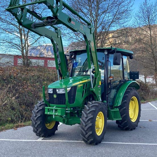Bild enthält, Tire, Bulldozer, Machine, Tractor, Transportation, Vehicle, Wheel