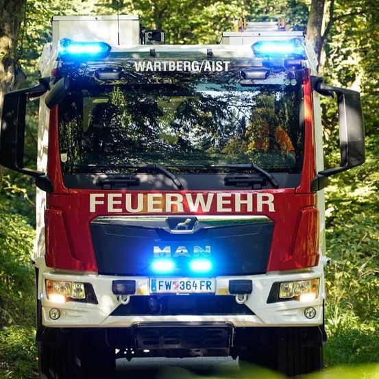 Bild enthält, Bumper, Transportation, Vehicle, Truck, Headlight