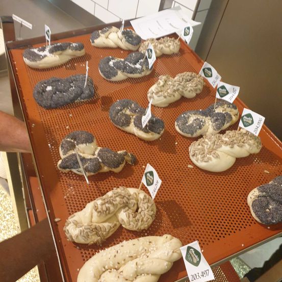 Bild enthält, Shop, Bread, Food