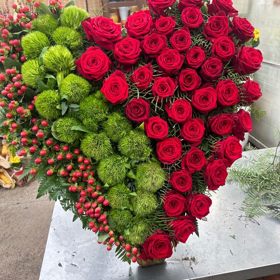 Bild enthält, Flower, Flower Arrangement, Flower Bouquet, Plant, Rose, Art, Floral Design, Graphics, Pattern