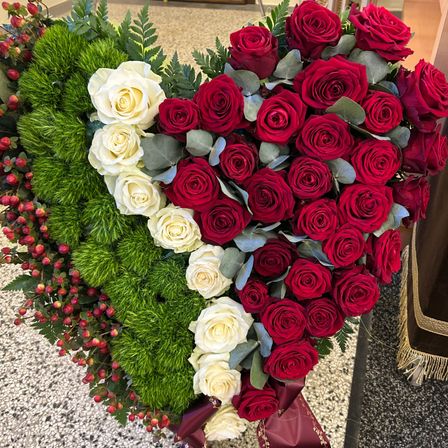 Bild enthält, Flower, Plant, Rose, Flower Arrangement, Flower Bouquet, Art, Floral Design, Graphics, Pattern