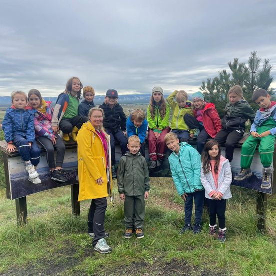 Bild enthält, Coat, Nature, Outdoors, Jacket, Boy, Child, Male, Person, People, Countryside