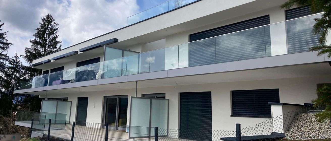 Bild enthält, Architecture, Building, Office Building, Housing, Indoors, Interior Design, House, Villa, Condo