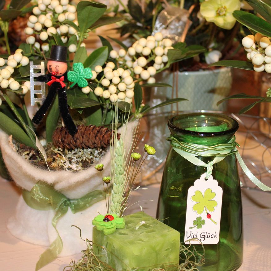 Bild enthält, Flower, Flower Arrangement, Plant, Jar, Flower Bouquet