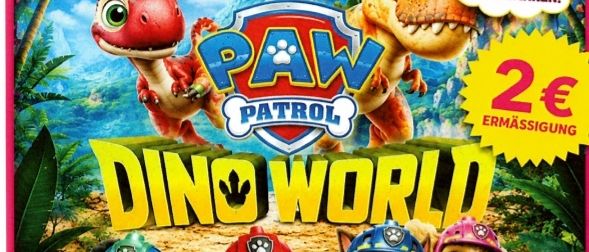 Plakat für eine Live-Puppenspielaufführung mit dem Titel 'Paw Patrol Dino World', das Charaktere aus der Paw Patrol-Serie in einem dinosaurierthematischen Abenteuer für Kinder ab 2 Jahren zeigt. Das Plakat zeigt einen Dinosaurier, einen Vulkan und die Paw Patrol-Charaktere in ihren Uniformen. Es enthält auch einen Ticketpreis von 2 Euro und eine Reservierungs-Hotline.