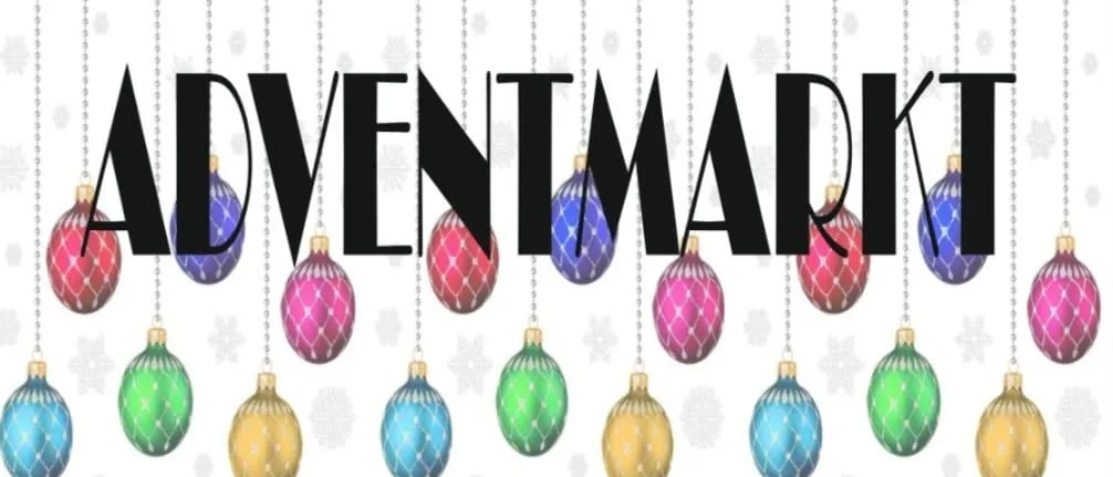 Ein Werbeplakat für den Adventmarkt in Puch bei Weiz, Österreich, mit farbenfrohen Weihnachtskugeln und Informationen zu Datum, Ort und besonderen Leckereien.