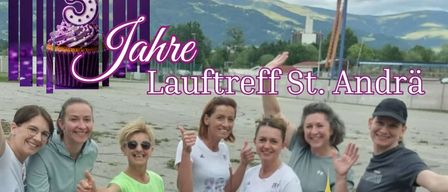 Eine Gruppe von Frauen in Sportbekleidung posiert für ein Foto mit einem Kuchen und Textüberlagerung, die 5 Jahre von Lauftreff St. Andra feiert.