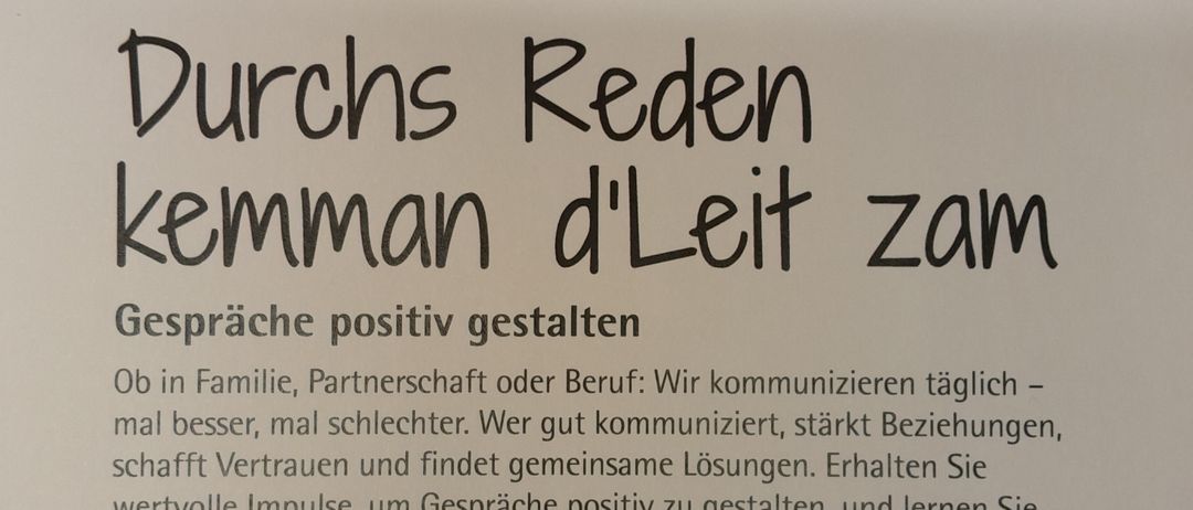 Ein Veranstaltungsplakat kündigt einen Vortrag von Karl Ebster-Schwarzenberger über positive Kommunikation an. Es betont die Bedeutung der Kommunikation in verschiedenen Lebensbereichen und bietet Tipps, um Menschen effektiv zu erreichen. Die Veranstaltung findet am Donnerstag, 22. Januar 2026, um 19:00 im Pfarrzentrum Bischofshofen statt.