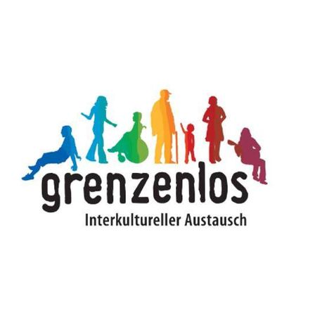 Bild enthält, Clothing, Coat, Logo, Person, Adult, Female, Woman