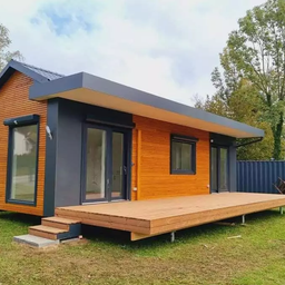 Bild enthält, Indoors, Interior Design, Wood, Building, Housing, Hardwood, House, Deck, Stained Wood, Outdoors