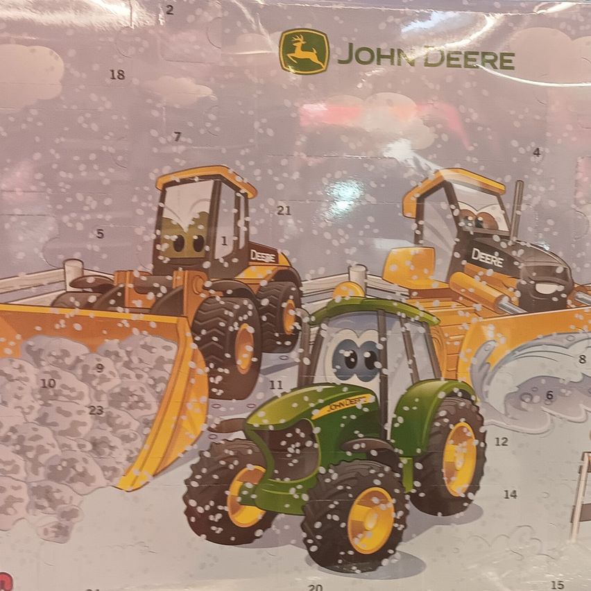 Bild enthält, Machine, Wheel, Bulldozer, Art, Head, Person, Tractor, Transportation, Vehicle, Face