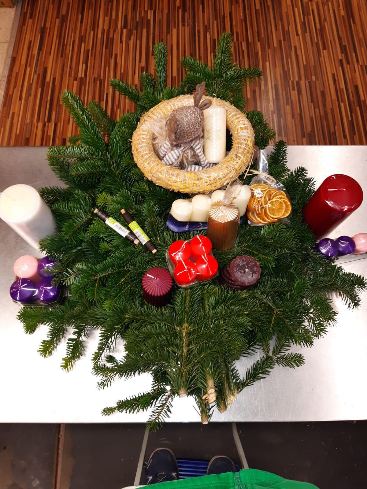 Bild enthält, Christmas, Christmas Decorations, Festival, Christmas Tree, Christmas Tree Ornaments