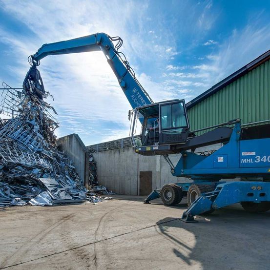 Bild enthält, Demolition, Machine, Wheel, Bulldozer