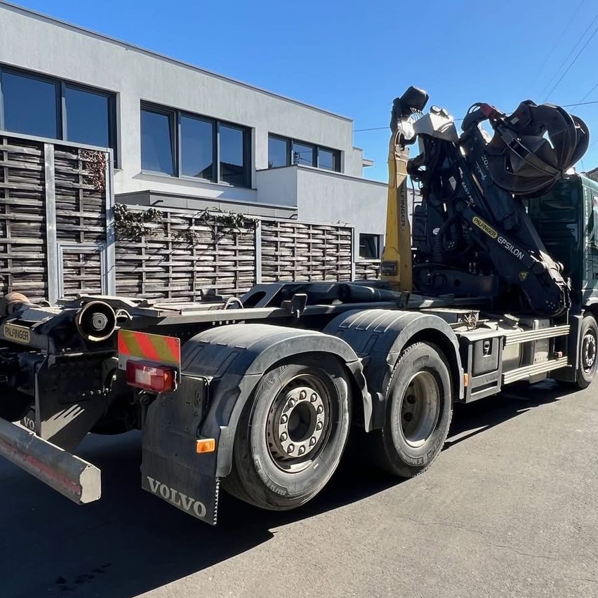 Bild enthält, Tire, Transportation, Vehicle, Flat Bed Truck, Truck, Machine, Wheel