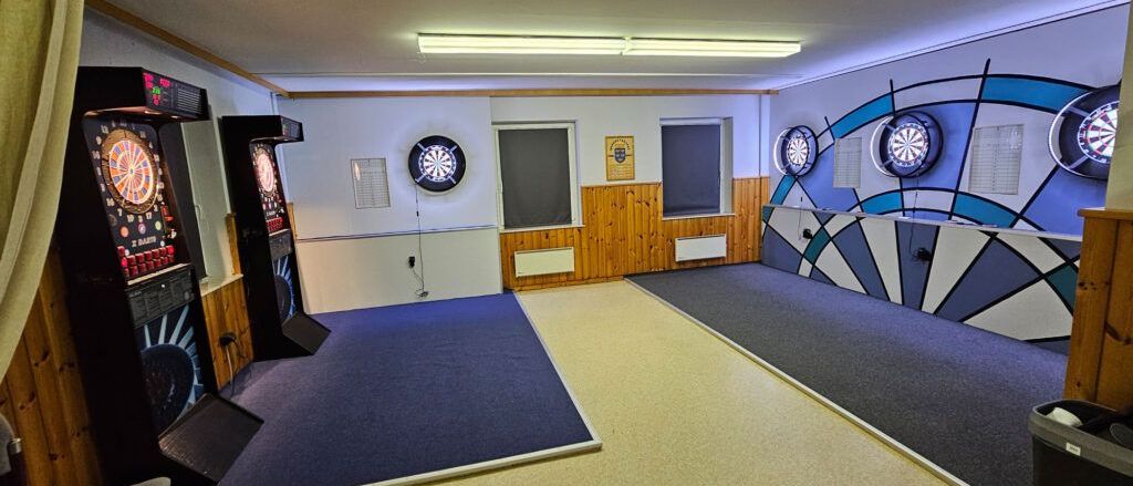 Bild enthält, Indoors, Architecture, Building