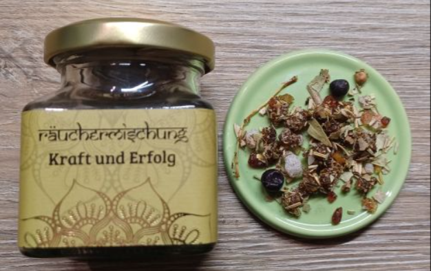 Bild enthält, Herbal, Herbs, Plant, Plate, Food, Bottle, Shaker