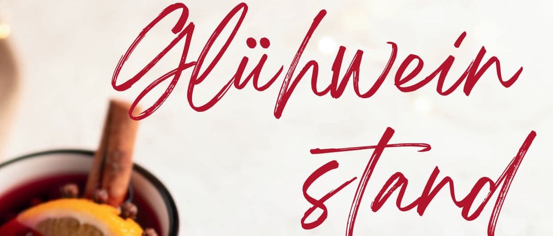 Ein Plakat, das für einen Glühweinstand für einen guten Zweck am 30. Dezember 2025 von 10 bis 18 Uhr am Dorfplatz Werndorf wirbt.