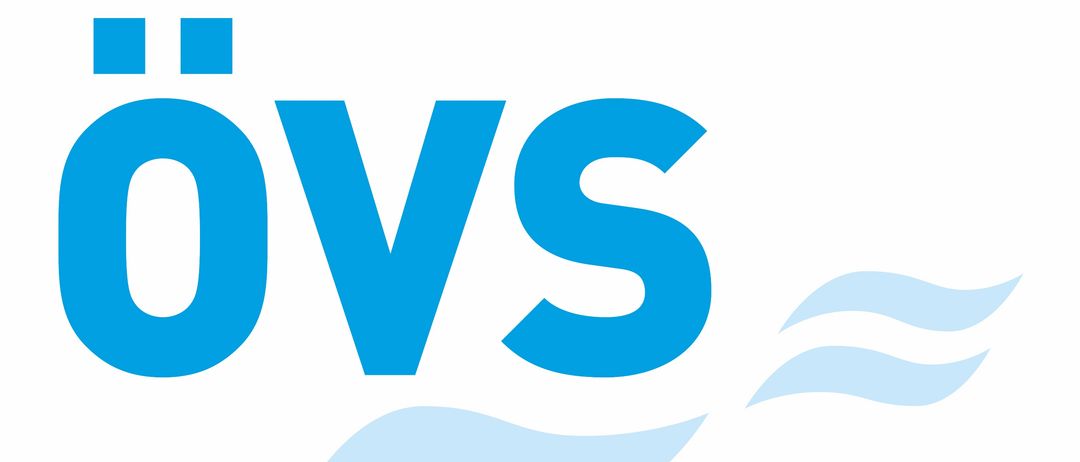 Blaues Logo mit den Buchstaben VS über einem Wellendesign, mit dem Text Schwimmbad- und Saunawirtschaft darunter.