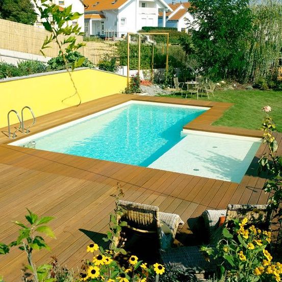 Schwimmbad mit Strandeinstieg Folie sand