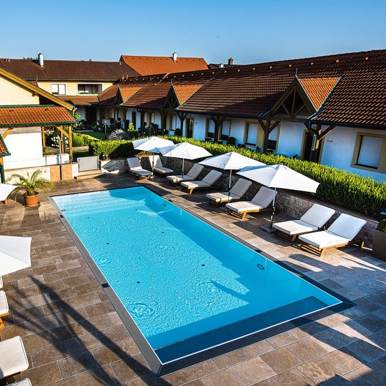 Überlaufschwimmbad gewerblich Folie weiß