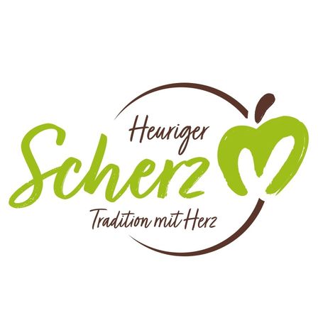 Ein Logo mit dem Wort 'Scherz' in grüner kursiver Schrift, einem Apfeldesign und dem Satz 'Heuriger Tradition mit Herz' darunter.