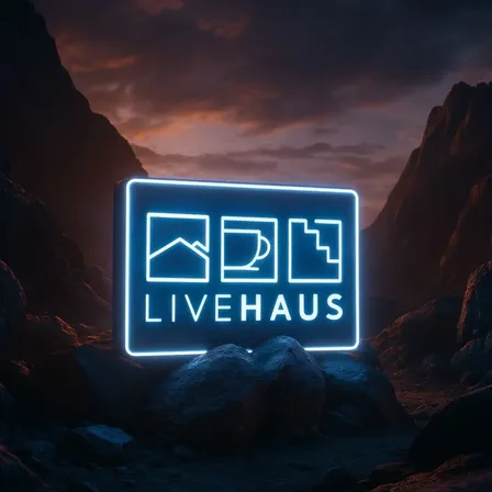 Ein neonfarbenes Schild mit der Aufschrift Livehaus leuchtet vor einem Hintergrund aus felsigen Bergen unter einem Dämmerungshimmel.