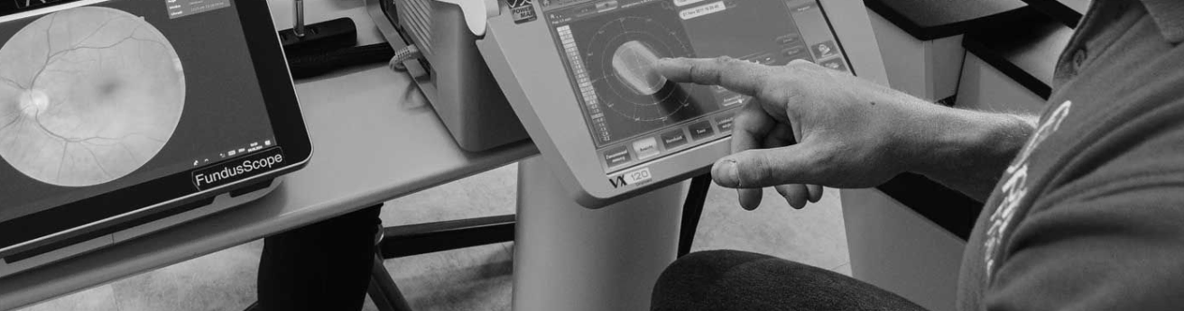 Bild enthält, Computer, Electronics, Adult, Male, Man, Person, Tablet Computer, Laptop, Pc