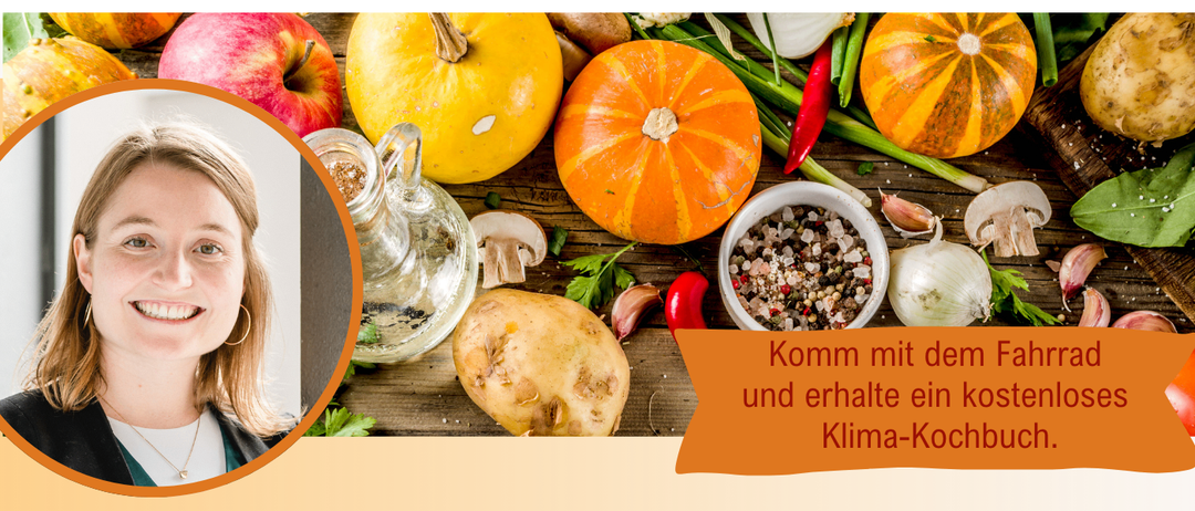 Ein Bild mit einem Flyer für einen fleischlosen Kochworkshop mit Lena-Marie Pregartner. Der Flyer zeigt eine Frau, Gemüse und eine Einladung, mit dem Fahrrad teilzunehmen.