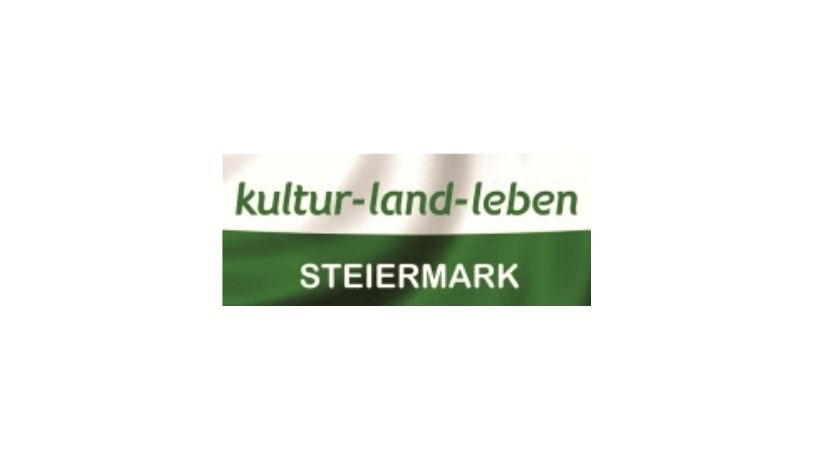 Das Logo für Kultur-Land-Leben Steiermark ist auf weißem Hintergrund zu sehen. Es enthält den Text 'Kultur-Land-Leben' in Grün und 'Steiermark' in Weiß. Das Design beinhaltet ein grünes und weißes Streifenmuster oben.