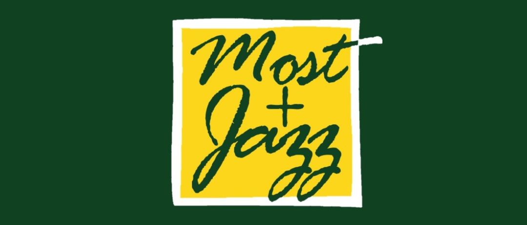 Ein gelbes Quadrat mit weißem Rand enthält den handgeschriebenen Text 'Most Jazz'. Der Text ist in grün.