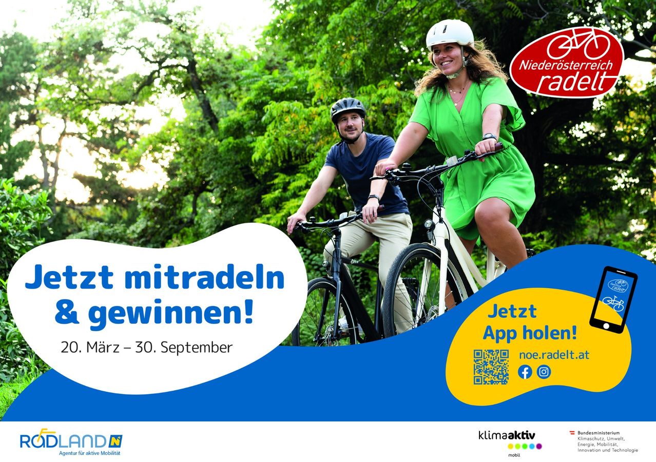 Eine Werbung für eine Fahrrad-App mit einem Mann und einer Frau auf Fahrrädern mit Helmen, mit einer Frist vom 30. September.