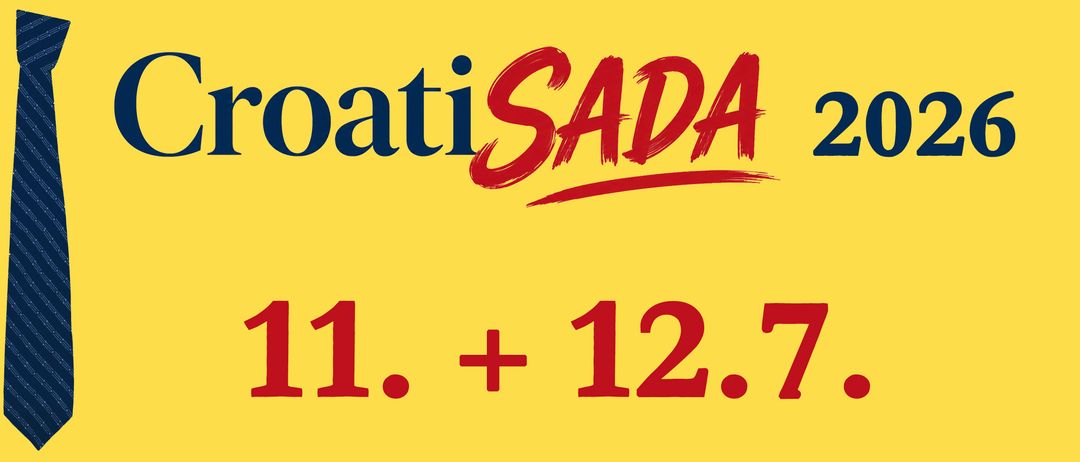 Ein gelber Poster mit dem Text 'patiSADA' in blauen und roten Schriftarten. Darunter die Zahlen '1' und '12' mit einem Pluszeichen dazwischen.