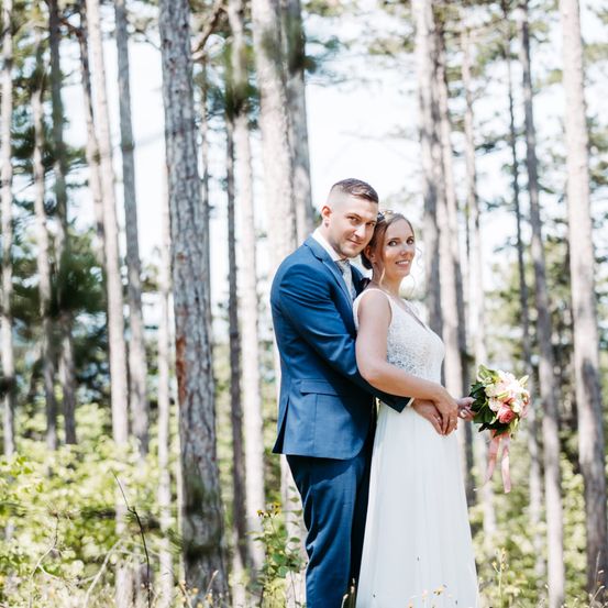 Bild enthält, Adult, Bridegroom, Male, Man, Person, Wedding, Bride, Female, Woman