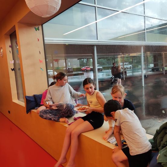 Adult, Female, Person, Woman, Cafeteria, Indoors, Restaurant, People, Boy, Child