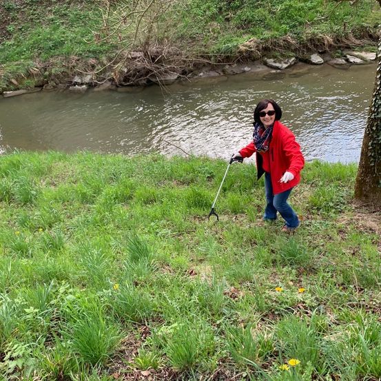 Bild enthält, Grass, Vegetation, Walking, Photography, Portrait, Tree, Path, Woodland, Pond, Rock