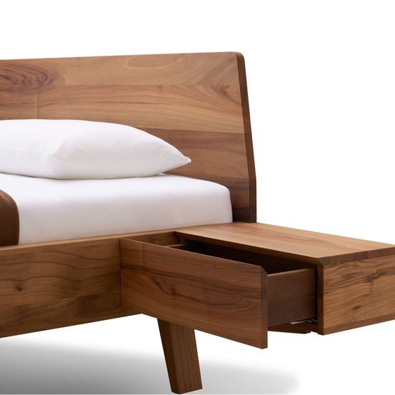 Bild enthält, Wood, Furniture, Drawer, Plywood, Hardwood, Stained Wood, Bed