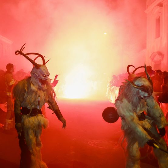 Bild enthält, Person, Adult, Male, Man, Head