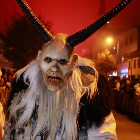 Bild enthält, Clothing, Costume, Person, Face, Head