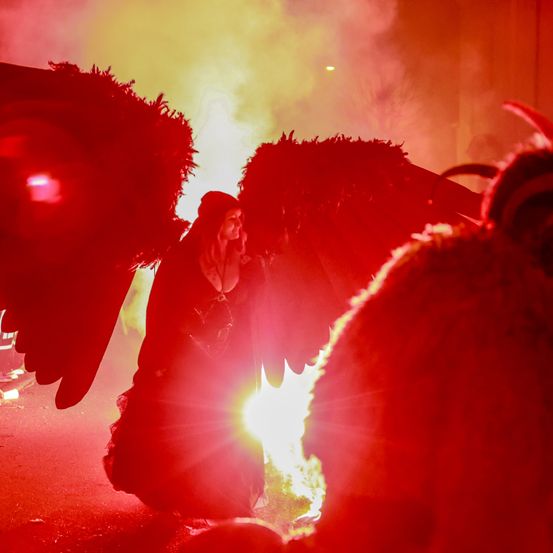 Bild enthält, Person, Flare, Light, Face, Head