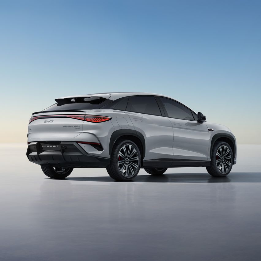 Bild enthält, Car, Suv, Transportation, Vehicle, Machine, Wheel, Alloy Wheel, Car Wheel, Spoke, Tire