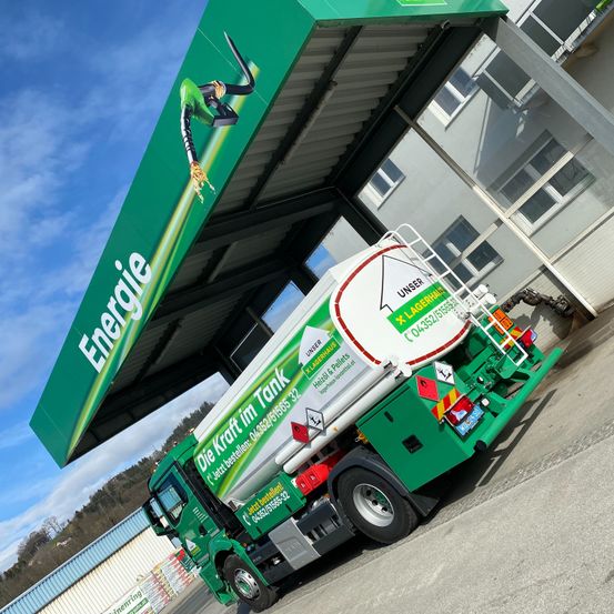 Bild enthält, Machine, Wheel, Architecture, Building, Transportation, Truck, Vehicle