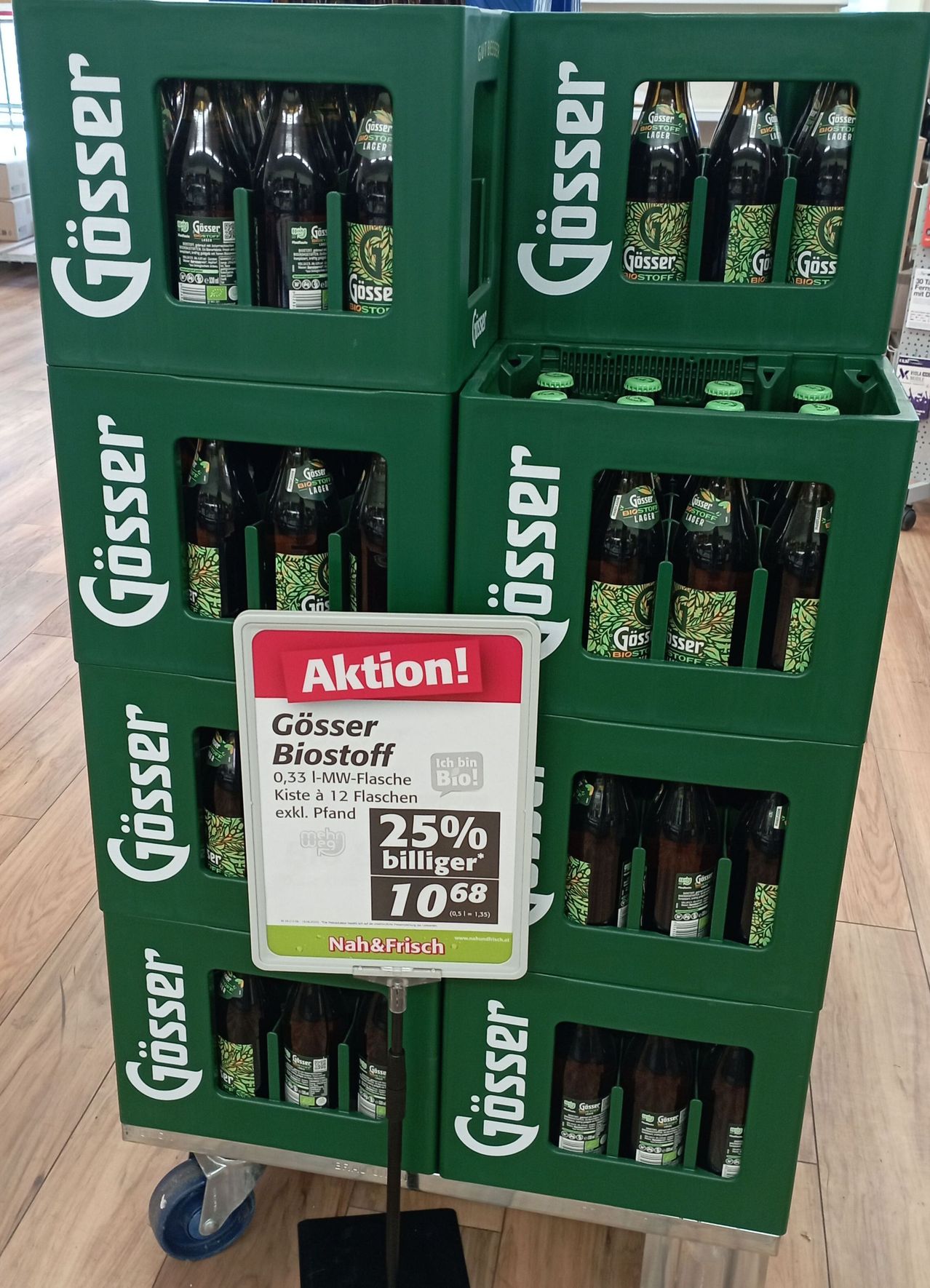 Bild enthält, Alcohol, Beer, Beverage, Bottle, Liquor, Electrical Device, Refrigerator, Beer Bottle, Machine, Wheel