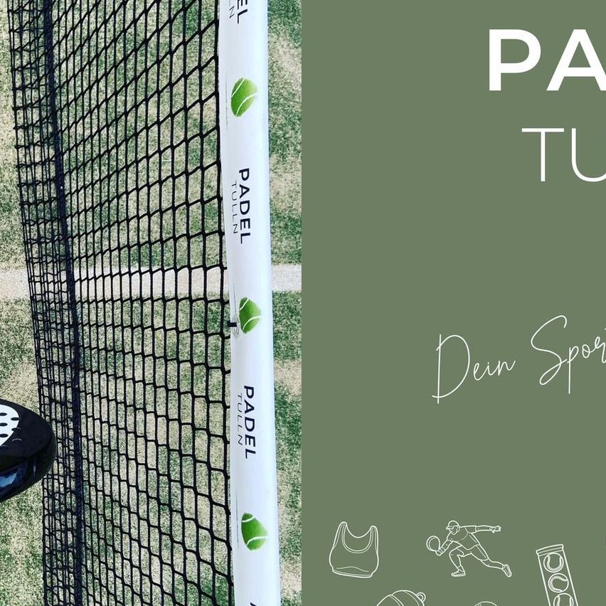 Bild enthält, Shoe, Grass, Sneaker, People, Person, Sandal, Field, Tennis Ball, Racket, Tennis Racket