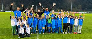 Bild enthält, Celebrating, Person, People, Face, Happy, Head, Groupshot, Boy, Child, Male