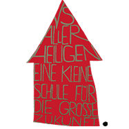 Ein rotes dreieckiges Symbol mit den Worten 'Keiner aller Heiligen ist eine kleine Schule für die Zukunft' in weiß auf weißem Hintergrund geschrieben.