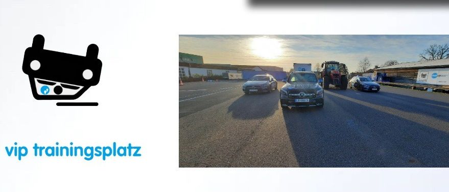 Bild enthält, Text, Car, Transportation, Vehicle, Advertisement, Paper, Business Card