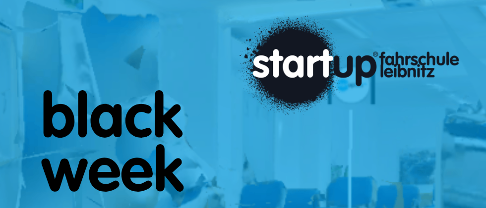 Ein Plakat bewirbt die Black Week an einer Berufsschule und betont eine Preisgarantie für alle Kurse im Jahr 2026 bei Anmeldung bis zum 1. Dezember 2025. Es ermutigt, die Chance zu nutzen.