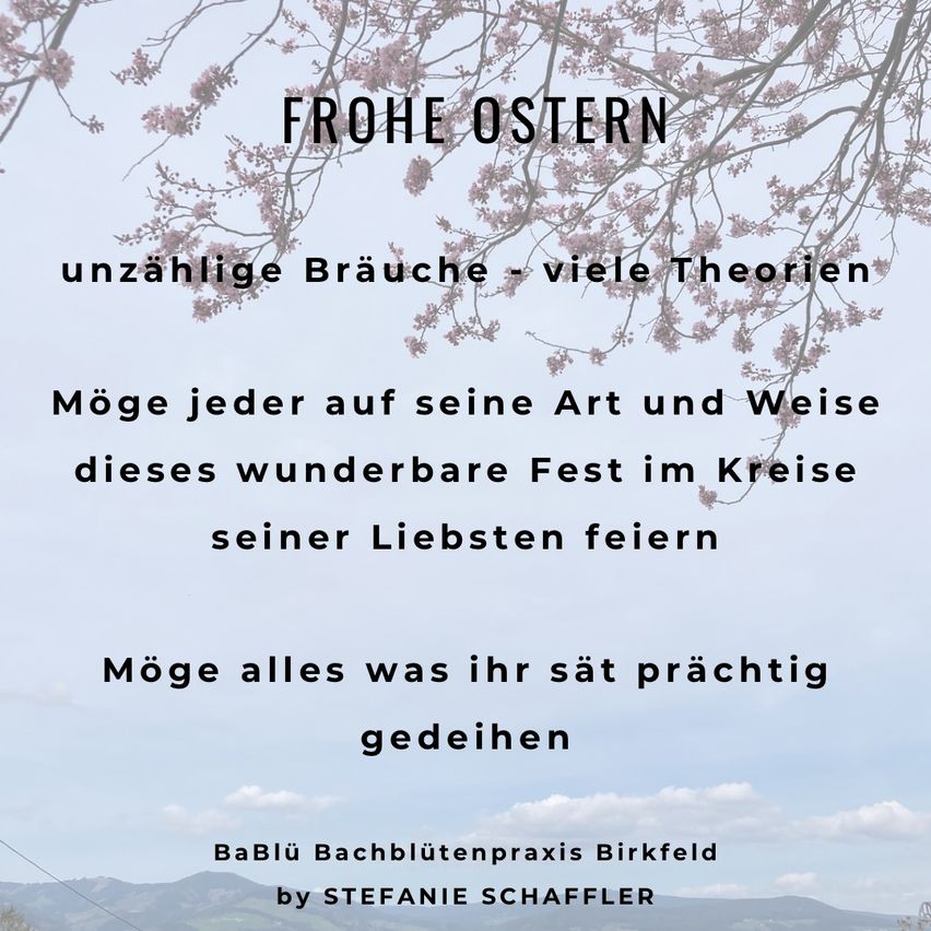 Ein Poster für Frohe Ostern mit einem Kirschblütenbaum und Text auf Deutsch, das jedem einen wunderschönen Osterfeiertag im Kreise seiner Lieben wünscht.